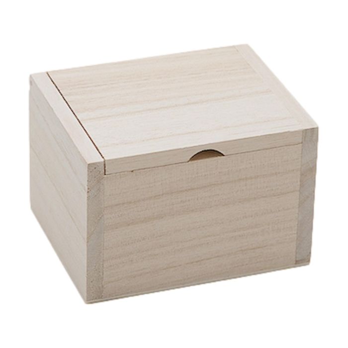 Square wooden box 2025 with lid